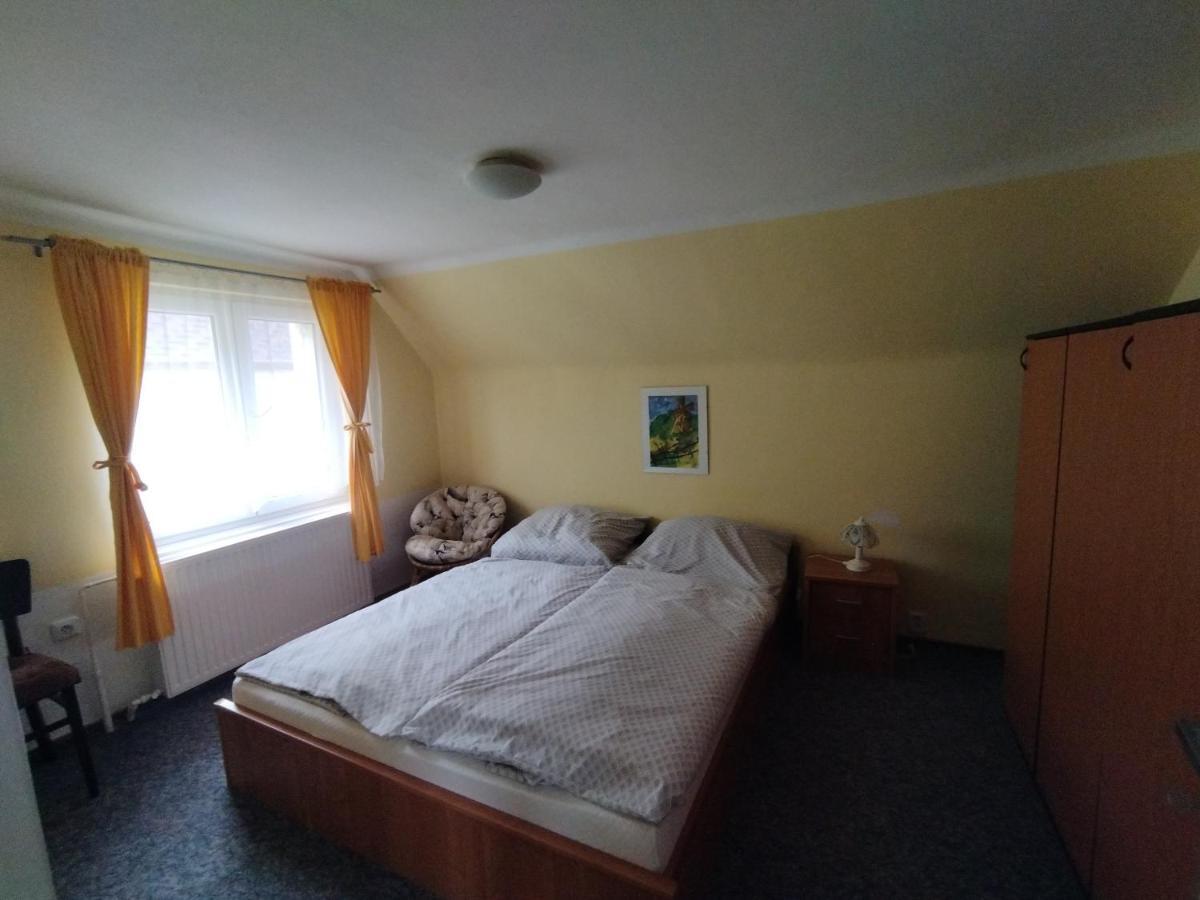 Apartman Se Zahradou Krnov Luaran gambar
